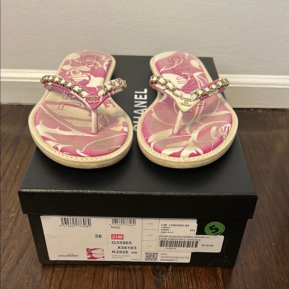 Chanel Sandals Size 38 - Picture 1 of 9
